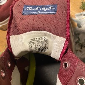 maroon high top converse with lunarlon